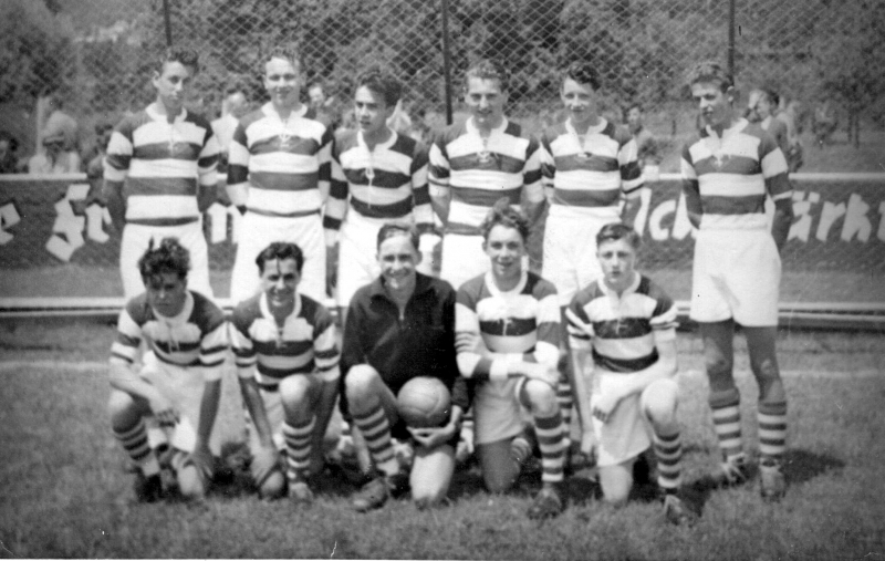 VfB Waldshut - A-Jugend - Saison 1950/51
Hintere Reihe von links: Gerhard Klaile, Herbert (Hebbi) Kaiser, Kurt Kaiser, Gerhard Mayer-Vorfelder, Lothar Baumstark, Franz. Vordere Reihe: Koschinsky, Bregulla, Torhüter ??, Georg Funk, Max Eichkorn.
