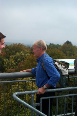 Kurt "Hotte" Bitsch
Auf dem Aussichtsturm bei unserer Wanderung im Klettgau 2001.
