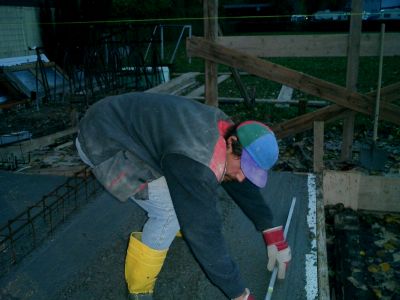 Fachmann Axel Glorer bei der Arbeit
