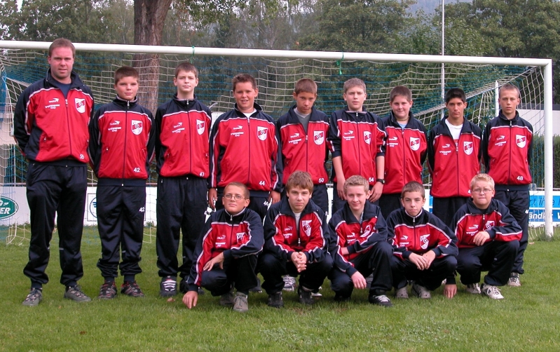 VfB Waldshut - C-Junioren - 2003/04
Oben von links: Trainer Volker Bindert.
