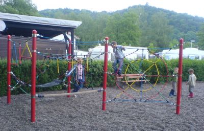 2007-spielplatz11.jpg