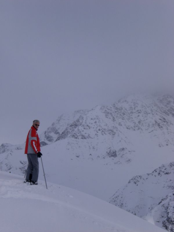 Uwe Hermle sucht den Tiefschnee
