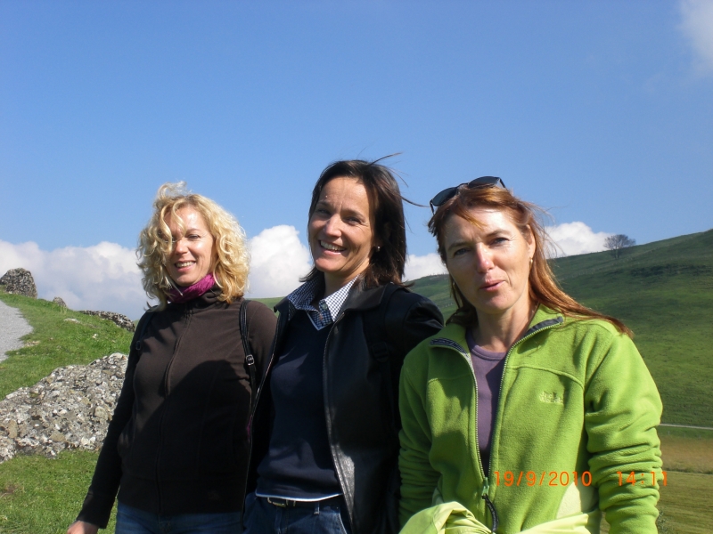 Heidi, Gabi und Ilka erfreuen sich an der Aussicht
