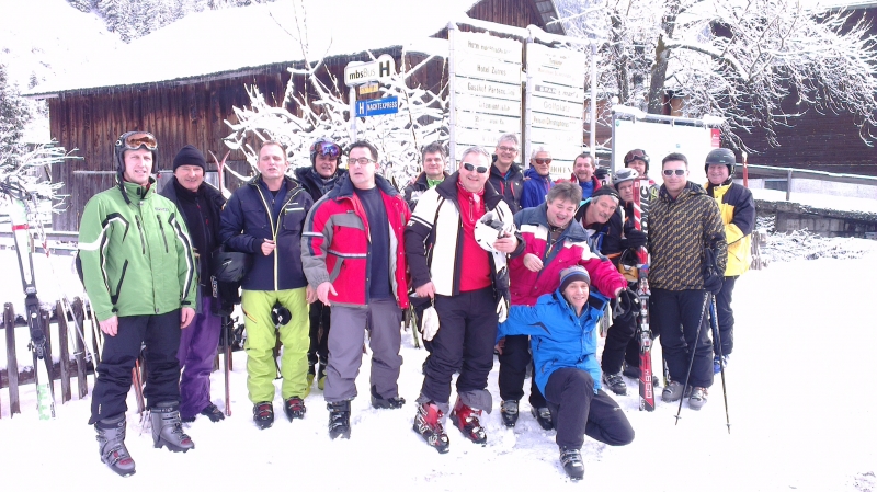 Gruppenbild
Von links: Stefan Brauner, Joachim Stoll, Axel Knobloch, Norbert Bachmann, Martin Weinkötz, Ulrich Rotzinger, Dirk Piorun, Stefan Rimmele, Uwe Hermle, Michael Münch, Thomas Lühs (vorne), Achim Fischer, Werner Gilio, Peter Spiegelhalter, Manfred Henze, Ingo Siefermann, Jürgen Künze. Nicht auf dem Bild: Ralf Jambo Wegmann (kam gegen Abend) und Martin Ruppelt (Fotograf).
