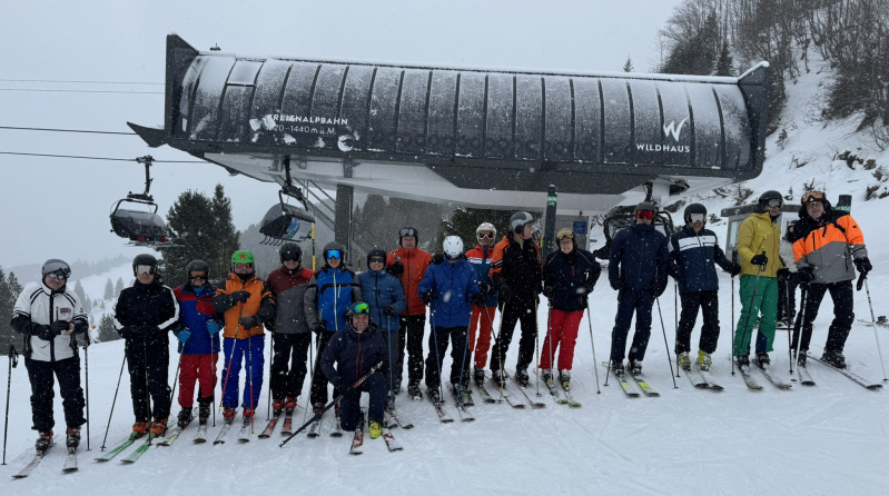 Von links: Dirk Piorun, Ingo Siefermann, Achim Fischer, Ralf Wegmann, Uli Rotzinger, Stefan Brauner, Christian Rotzinger (knieend), Hubert Widmann, Martin Ruppelt, Hansi Rotzinger, Uwe Hermle, Stefan Rimmele, Peter Spiegelhalter, Uwe Bartram, Micky Rotzinger, Marco Marquardt, Chris Krämer
